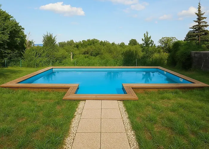 Felix With Spectacular Pool In Oasis